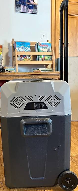 Frigoriferi & Refrigeratori: Camping Kühlbox – Usato da Schüpfen venduto da donald79 1