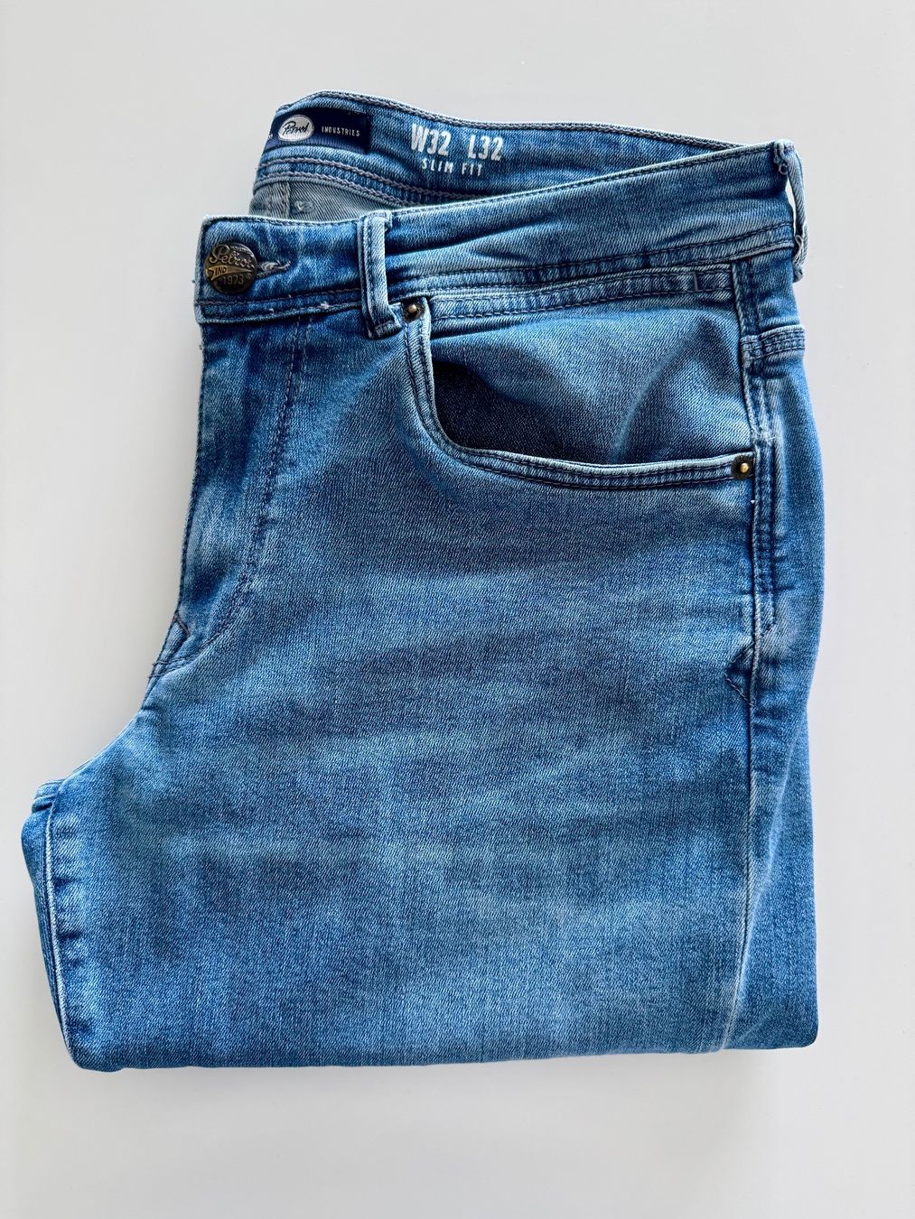 Jeans: Jeans Petrol – Gebraucht aus Domat/Ems von cowi 1