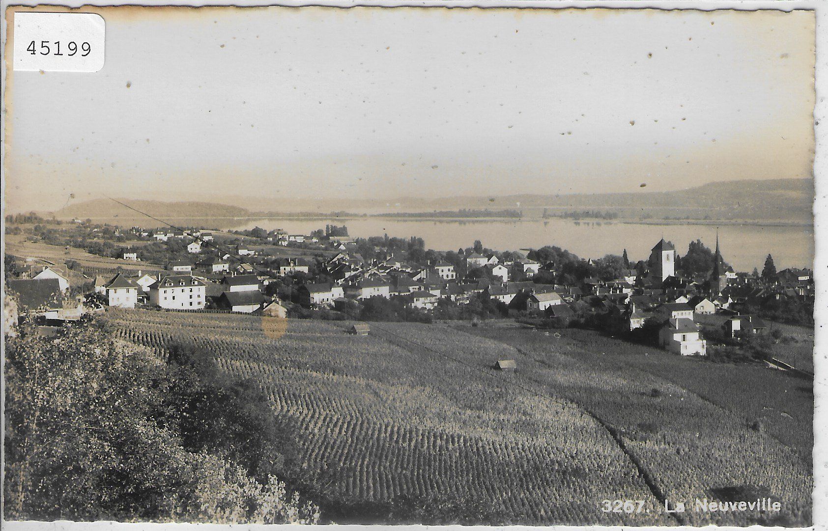 Cartoline postali: La Neuveville - Vue generale – Usato da Ettingen venduto da Kartenplanet