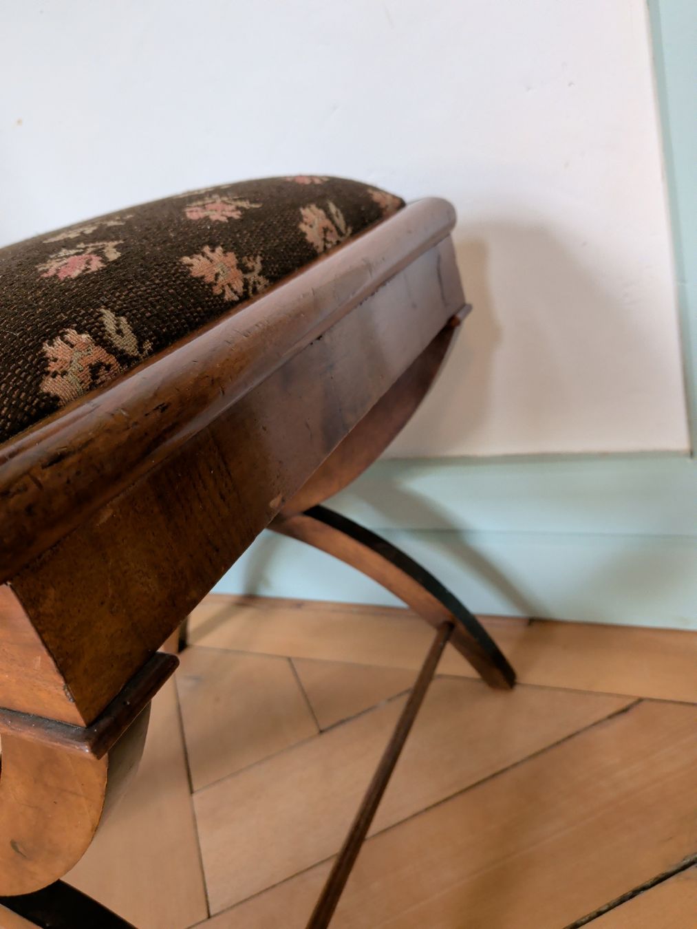 Sgabelli: Antiker Schemeli / Hocker – Usato da Dietfurt venduto da Subforce1853 5