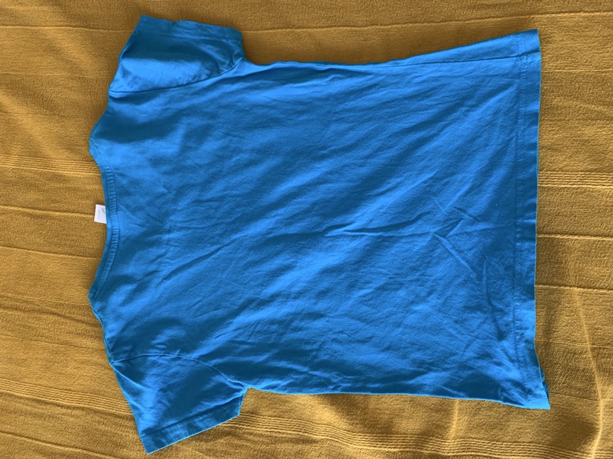 Blusen, T-Shirts & Tops: T-Shirt Gr. 146-152 – Gebraucht aus Winterthur von Samu-V 2