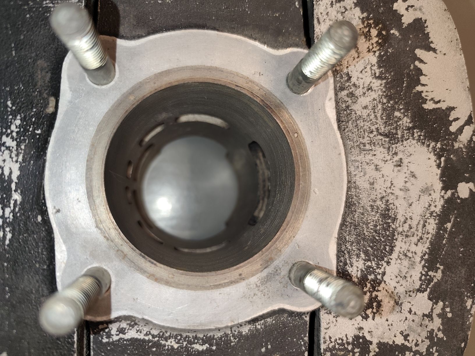 Suzuki Alle Motorradersatzteile: suzuki ts 125 1977 cylinder kit – Gebraucht aus Chevenez von oldyparadise 3