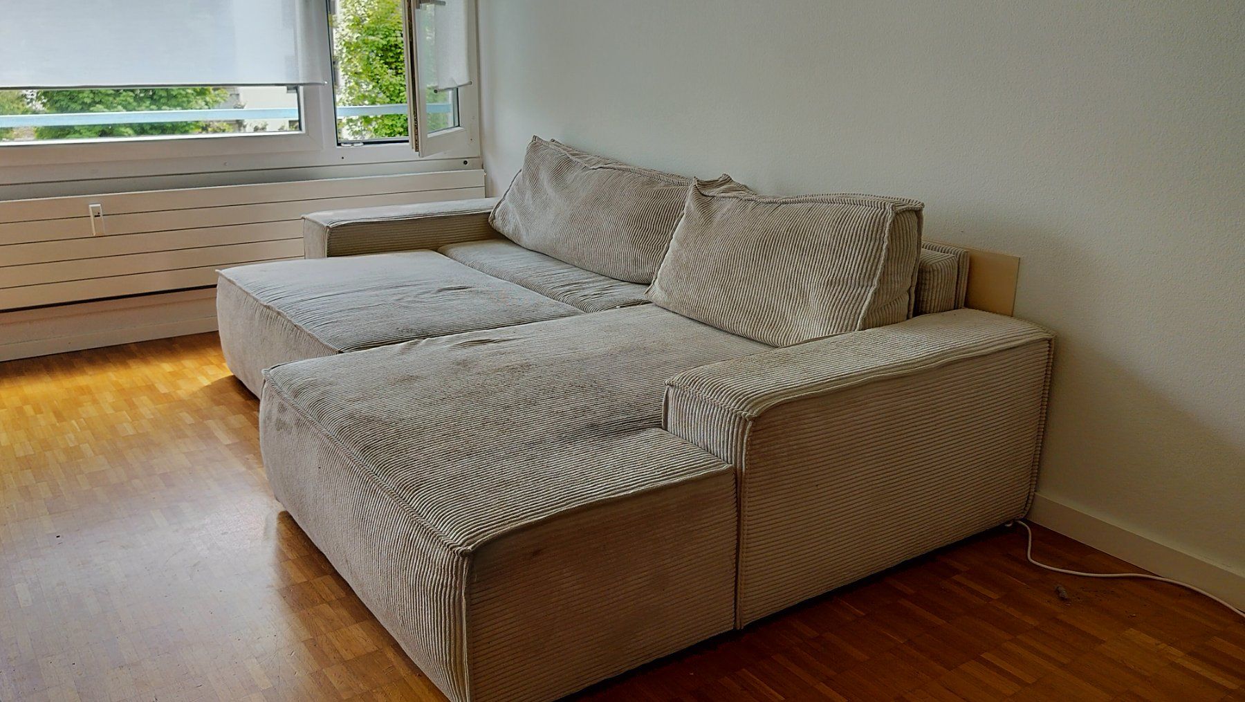 Divani: Cord Beige Schlafcouch mit Stauraum – Usato da Luzern venduto da cla_k79r 1