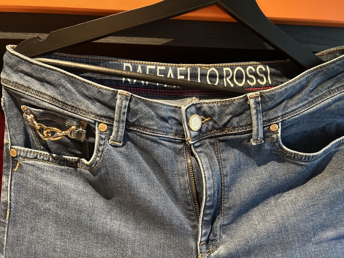 Raffaello Rossi Jeans: Raffaello Rossi Jeans, Gr. M, fast neu  – Usato da Salenstein venduto da sehrgut 1