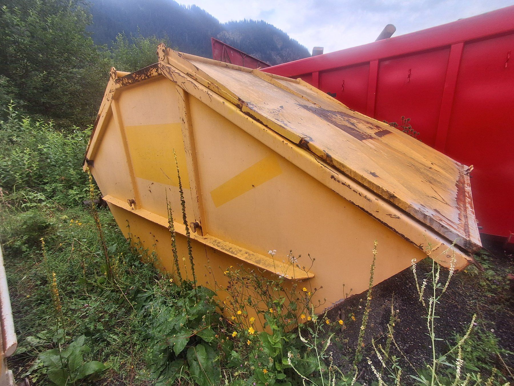 Conteneurs de construction: Welaki Deckelmulde 10m3 – D'occasion à Klosters-Dorf par peter2016