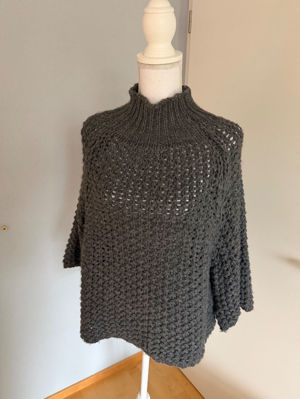 Maglioni & Felpe: Marta Pullover Onesize – Usato da Lohn SH venduto da mathea 1