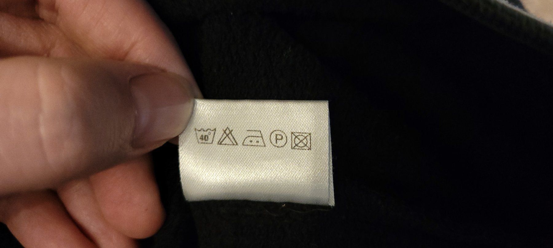 Pulls et sweat-shirts: Schwarzer Pollover Grösse 176 – D'occasion à Adlikon b.Regensdf par ChriZ86 9