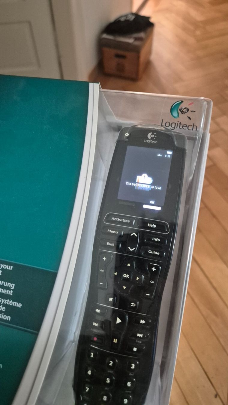 Logitech Fernbedienungen: Logitech Harmony One Universalfernbedienung OVP – Gebraucht aus Zürich von Pwrslv 4