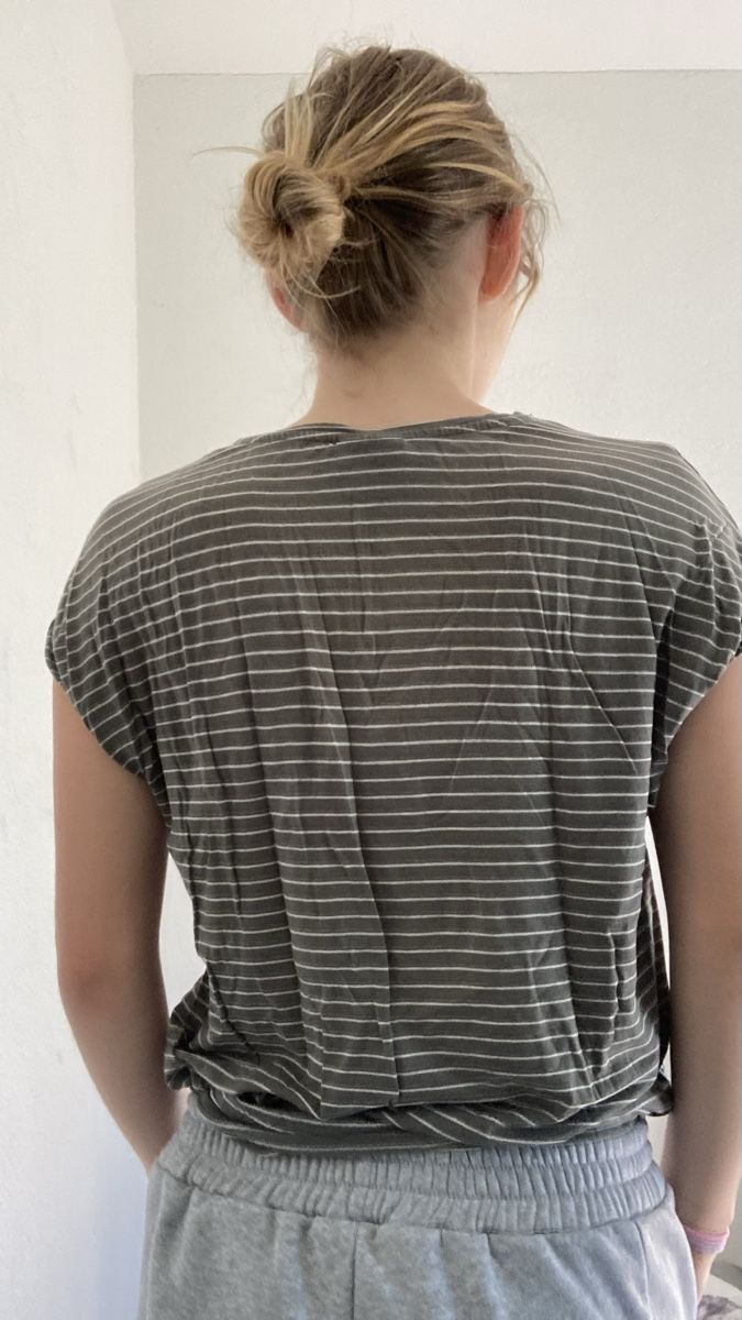 T-shirt: Lässiges T-Shirt gestreift Grösse S – Usato da Muri b. Bern venduto da ala_mq5t 6