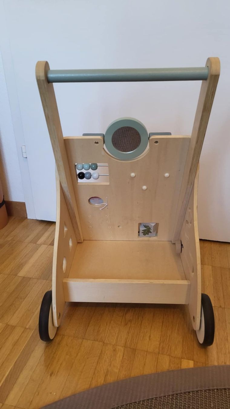 Ausili per la deambulazione: Lauflernwagen aus Holz – Usato da Zürich venduto da vio_ph9l 2