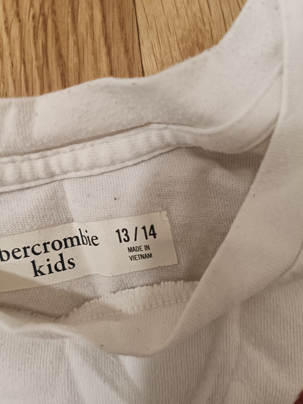 Abercrombie Camicie, T-shirt & Polo: Jungen T-Shirt Grösse 140 – Usato da Muri AG venduto da Mupuputs 1