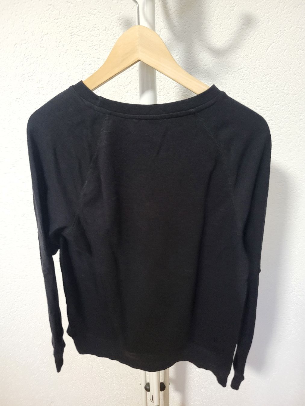 Maglioni & Felpe: Amisu Pullover in Schwarz, mit Aufschrift, Grösse XL – Usato da Horriwil venduto da alusru87 1