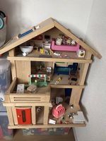 Puppenhaus aus Holz 