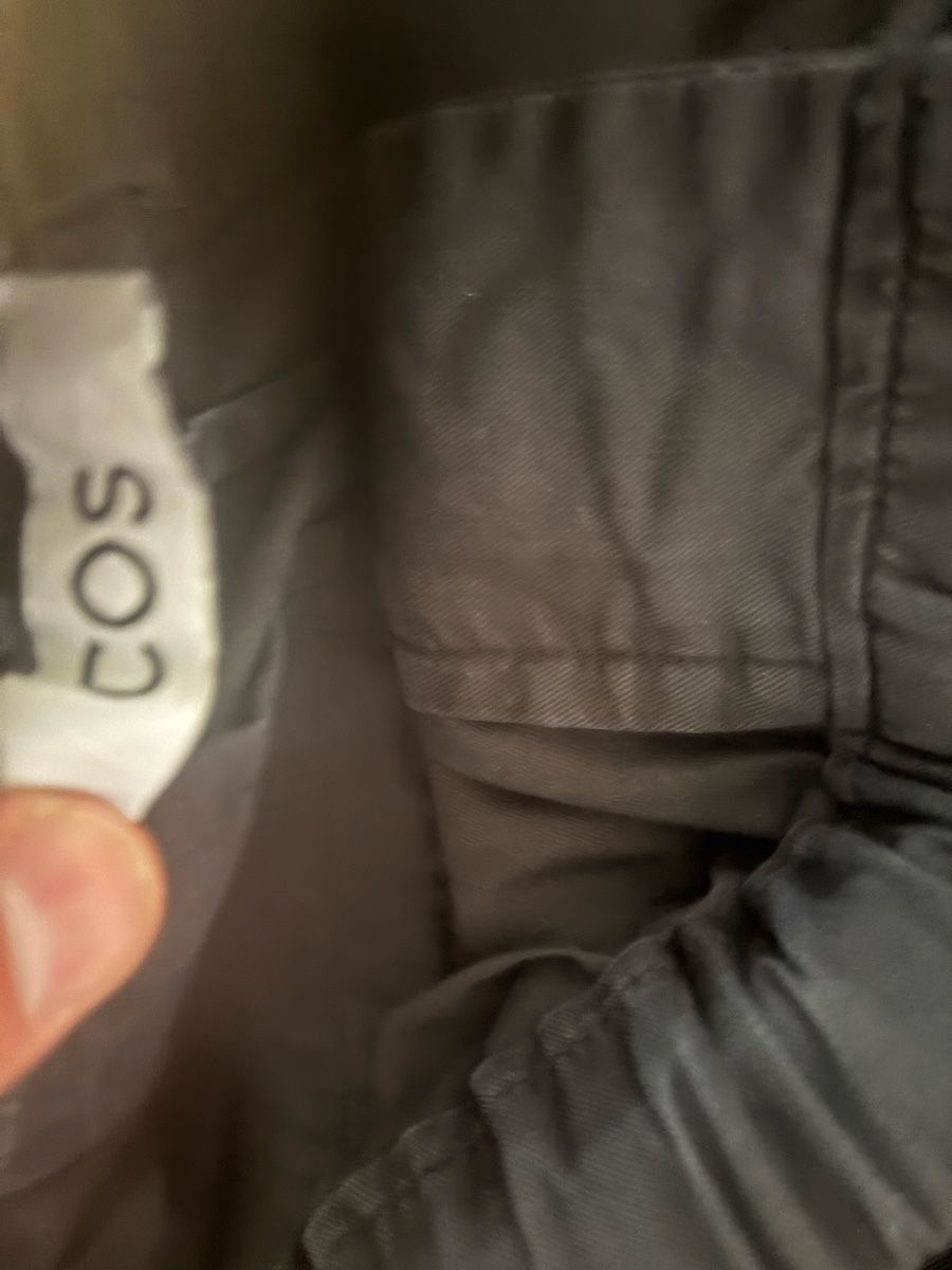 Cos Pantaloni: COS, schwarze Sommerhose, Grösse 50 – Usato da Zürich venduto da CallMeAppetite 2