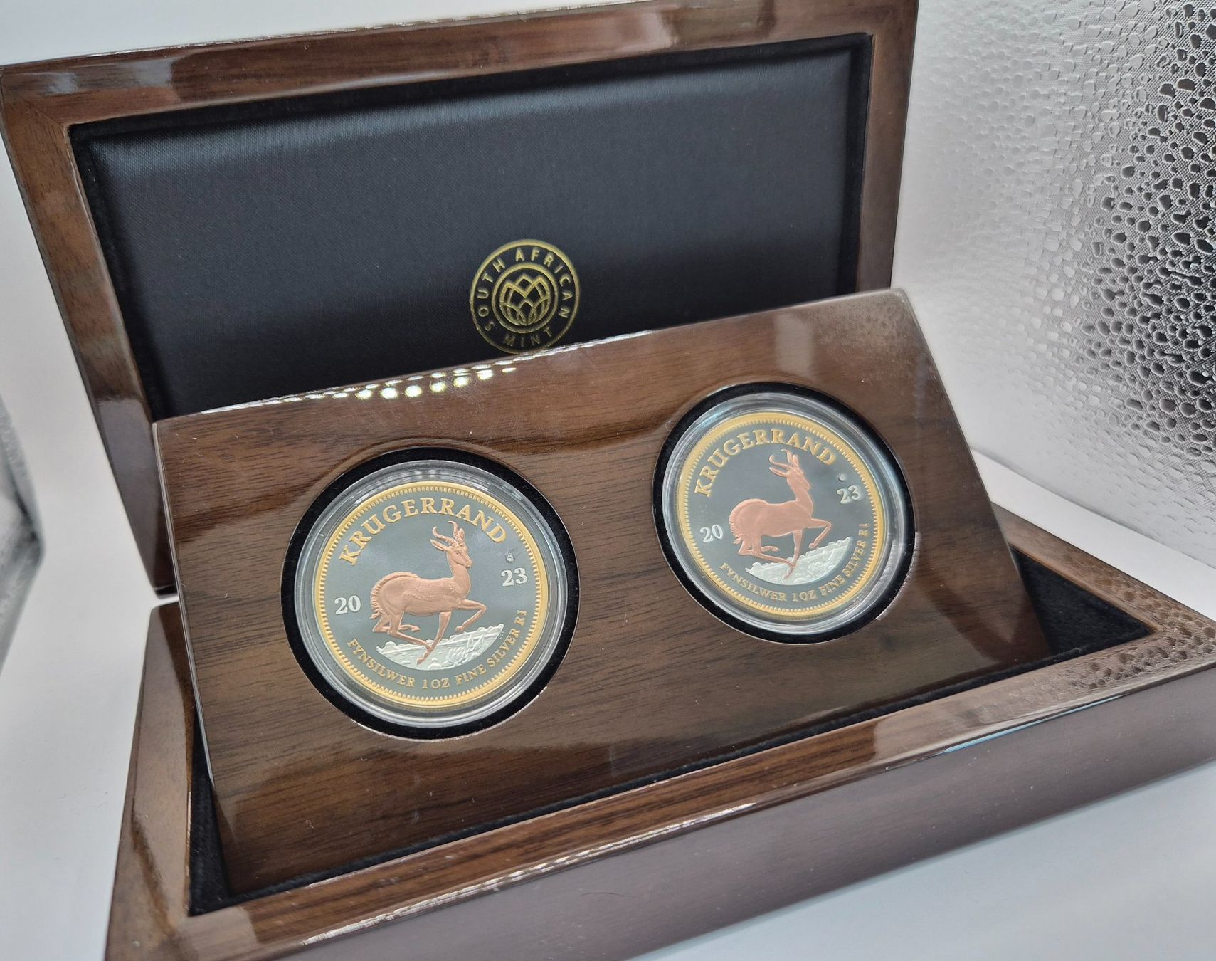 Tutti le monete: Krügerrand 2023 Four Metals Diamond Set – Nuovo e nell'imballaggio originale da Zuerich venduto da Eric1389