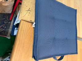 Neuwertiges Stuhlkissen, blau, 40x40 cm - Top Zustand! 6stk.