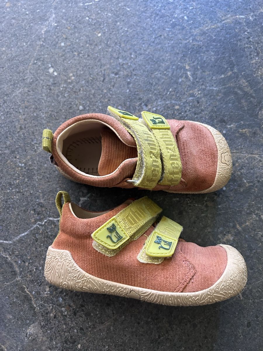 Affenzahn Scarpe per ragazzi: AffenZahn Barfussschuhe Grösse EU 22 braun – Usato da Kleinandelfingen venduto da Doratschikov