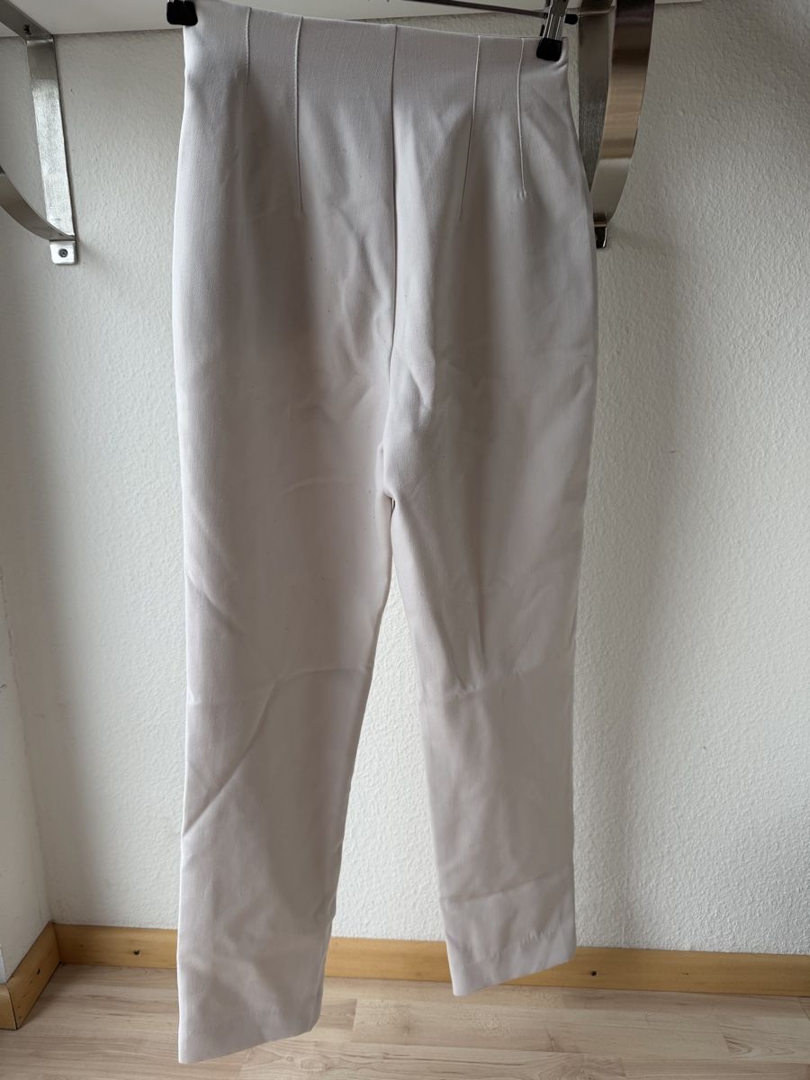 Stradivarius Pantaloni: Stradivarius Stoffhose – Usato da Röschenz venduto da Roxywittlin 1