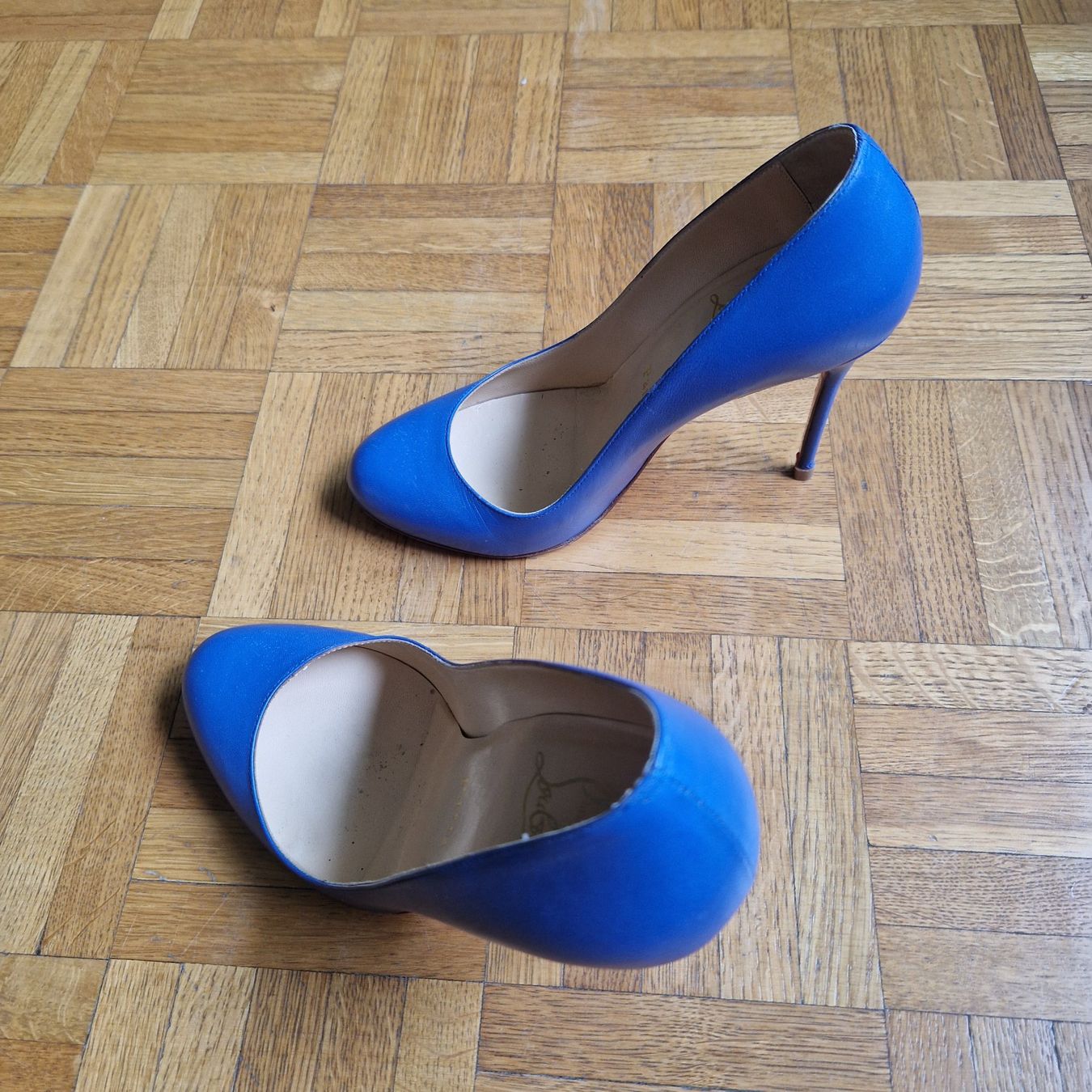 Christian Louboutin Scarpe da donna: Louboutin bleu 36 – Usato da Onex venduto da AF. 6