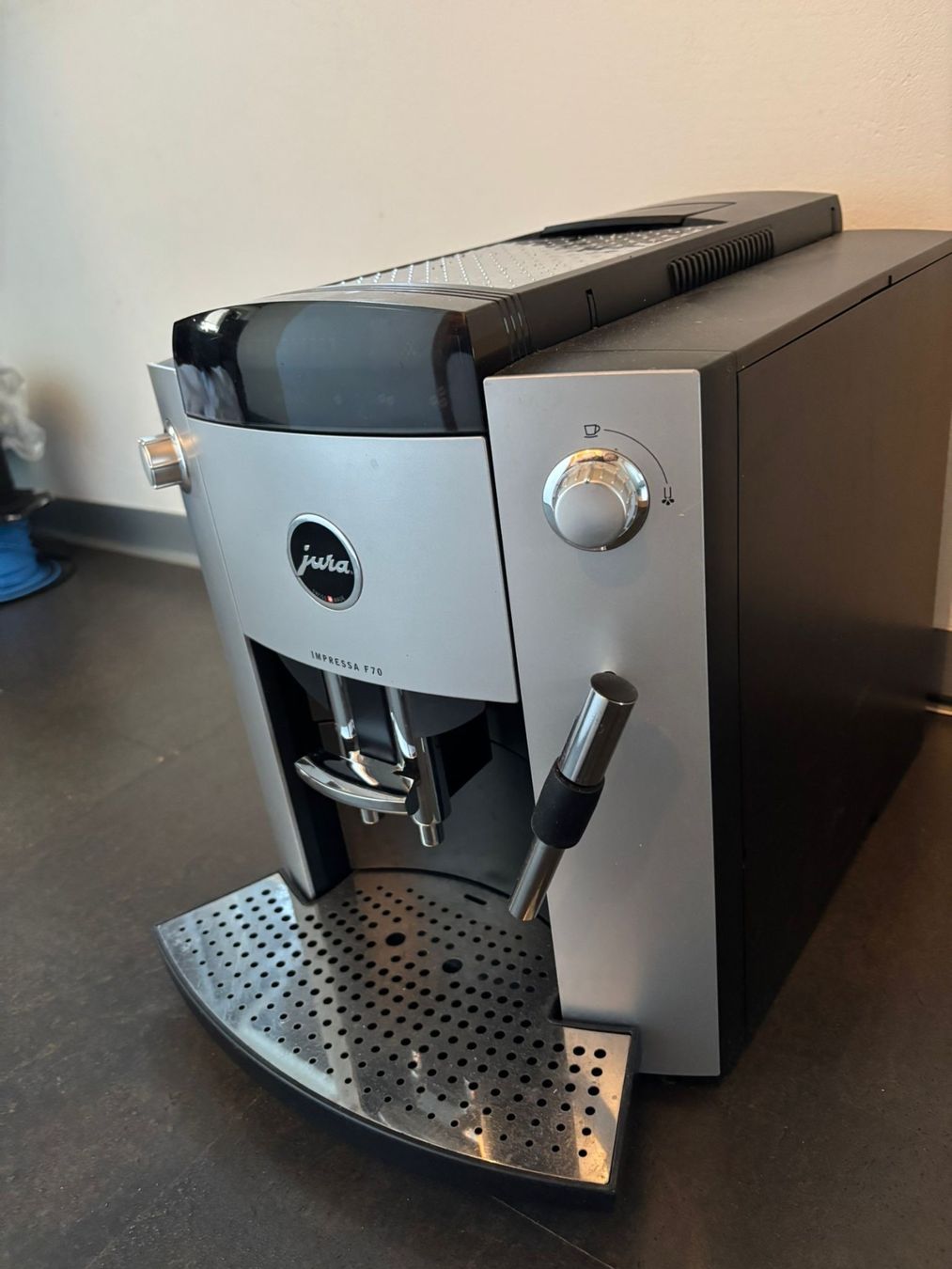Jura Kaffeemaschinen & Espressomaschinen: Jura Impressa F 70 – Gebraucht aus Gunzwil von Flugzeug0 1