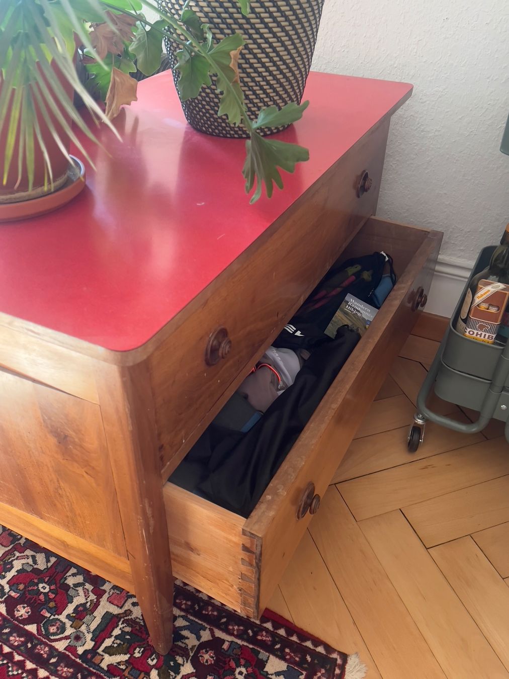 Cassettiere: Kommode mit zwei Schubladen Holz – Usato da Bern venduto da HeloiseSchmutz 1