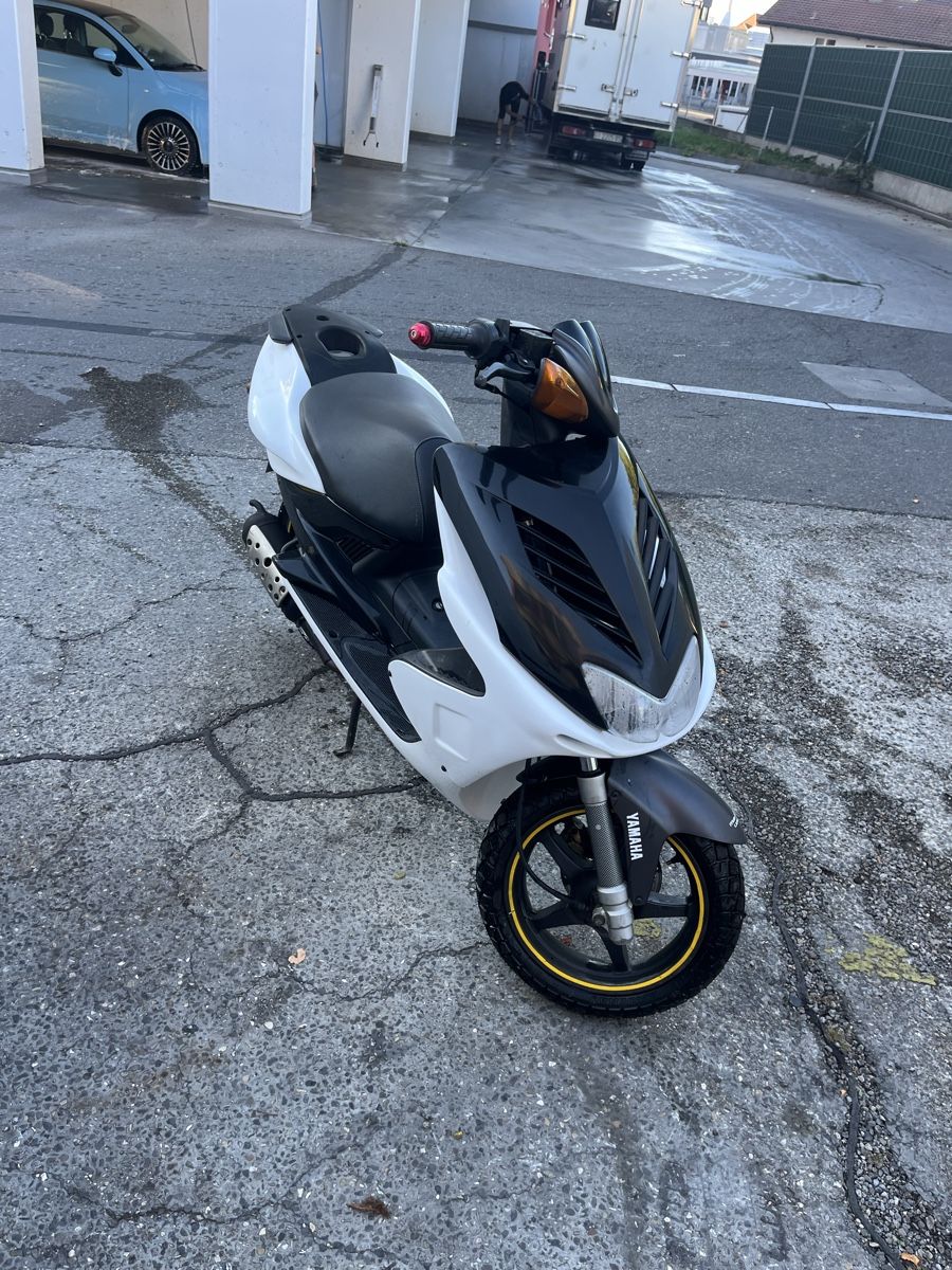 Yamaha Scooter: Yamaha YQ 50 Cc  – Difettoso da Biel/Bienne venduto da dhi_l89g 4