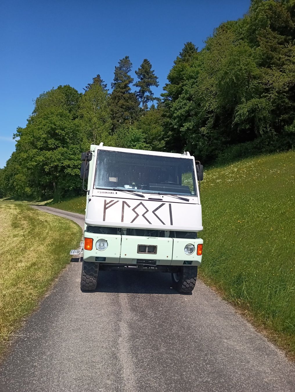 Veicoli commerciali: Expeditionsfahrzeug Bucher Duro 4x4 – Usato da Triengen venduto da Bynarr 1