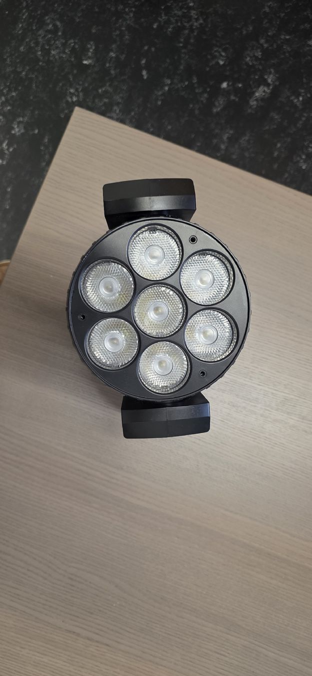 Osram Lampade: EHRGEIZ Helios 7, moving head professional mit 7 LED OSRAM  – Usato da Basel venduto da giu_9bzh 3