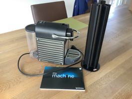 Nespresso Krups Maschine inkl. 6er-Kapselhalter aus Alu