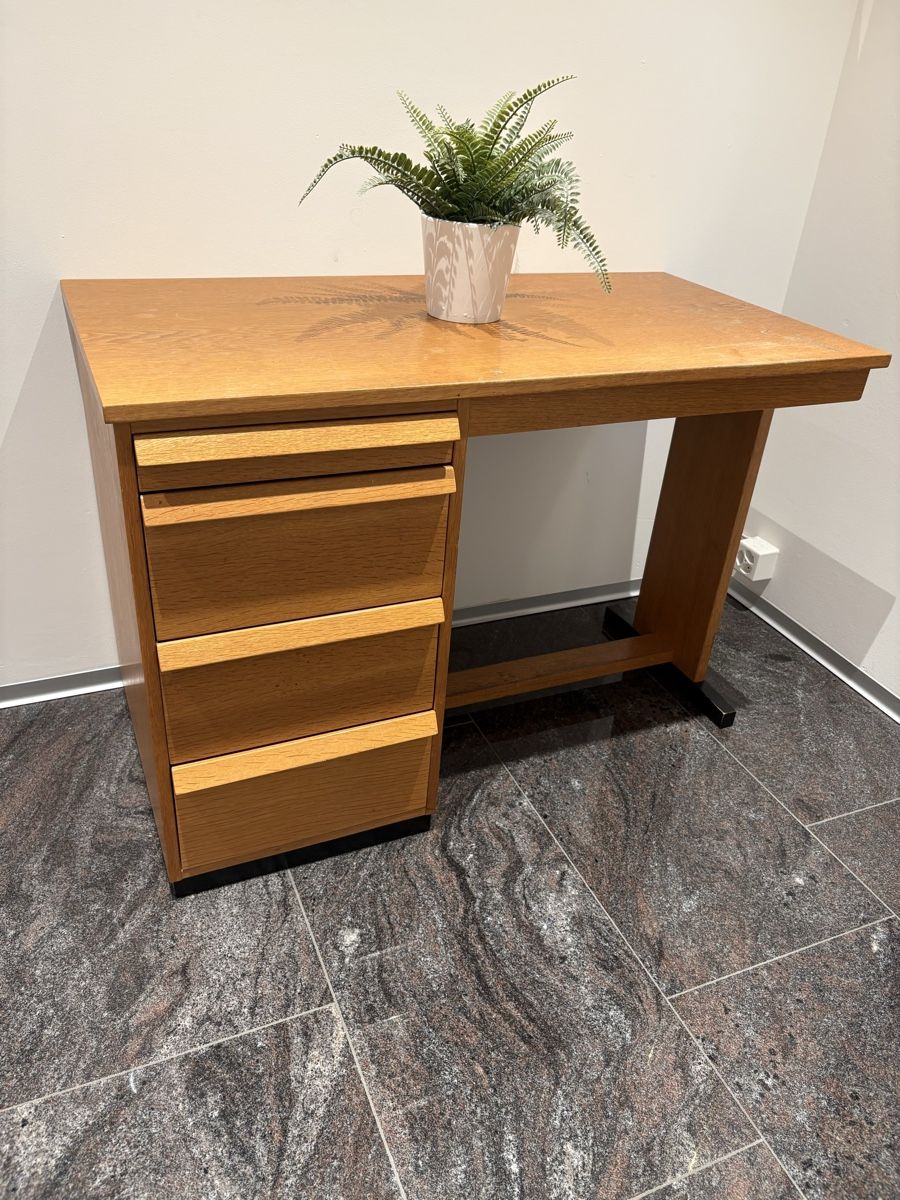 Schreibtische: Pult klein Vintage – Gebraucht aus Wittenbach von kramerei.vanessa 1
