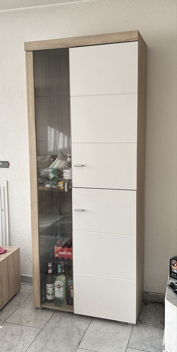 Vetrine: Vitrine mit Glastür und weissen Fronten – Usato da Chur venduto da epyks 2