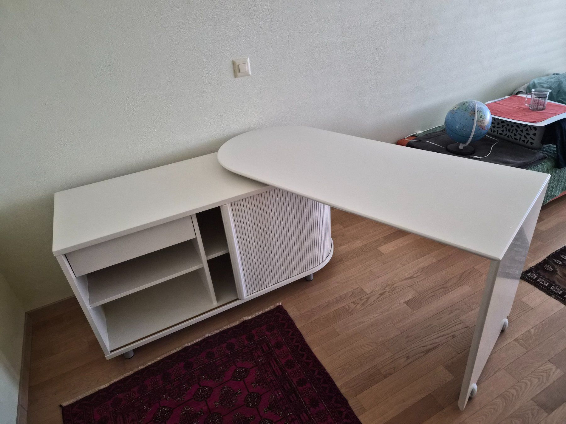Schreibtische: Schreibtisch Swing M400L – Gebraucht aus Ottenbach von kianramezani