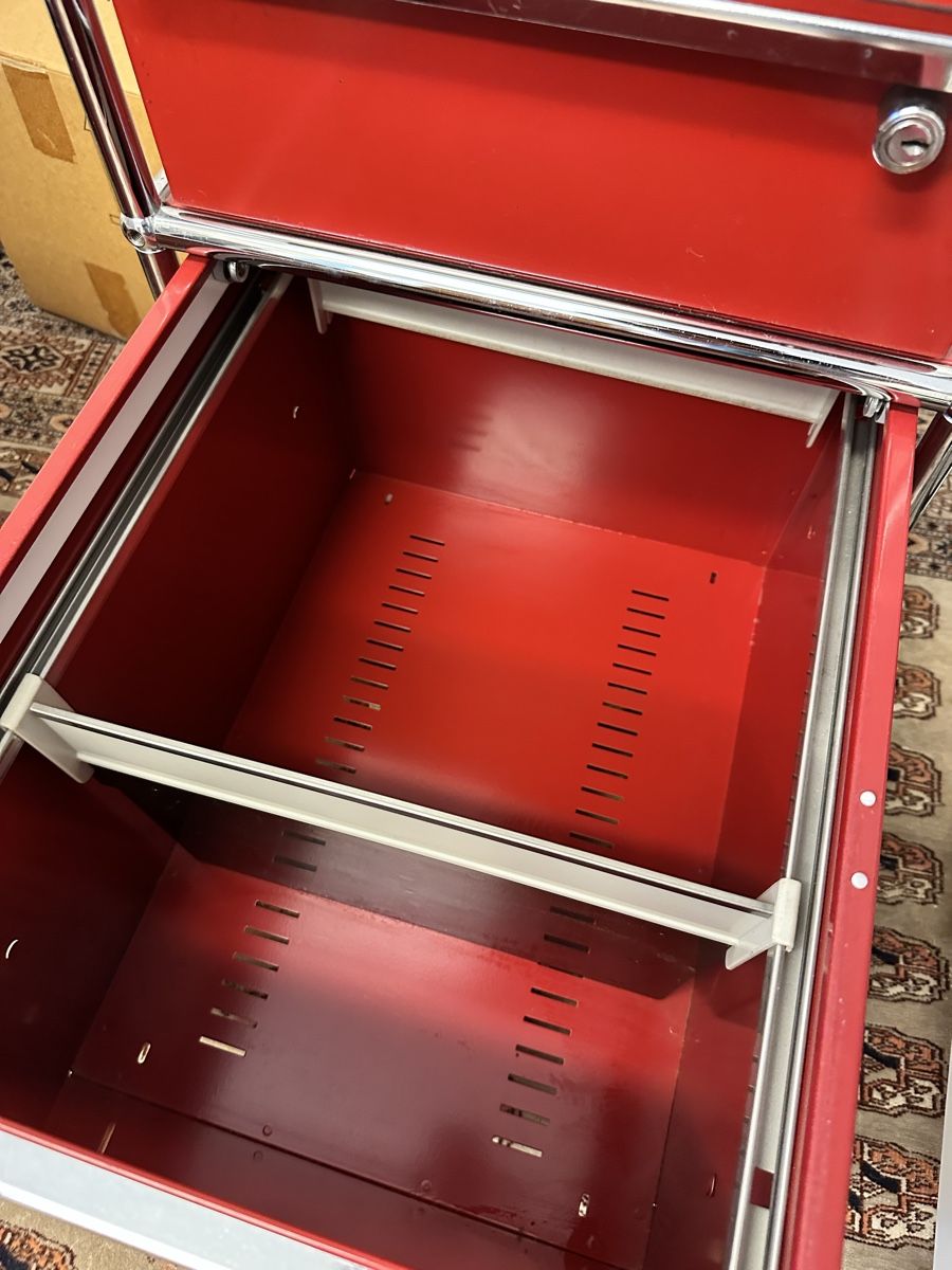 USM Banconi: USM Rollcontainer Schubladenstock – Usato da Mörschwil venduto da sam_man 2