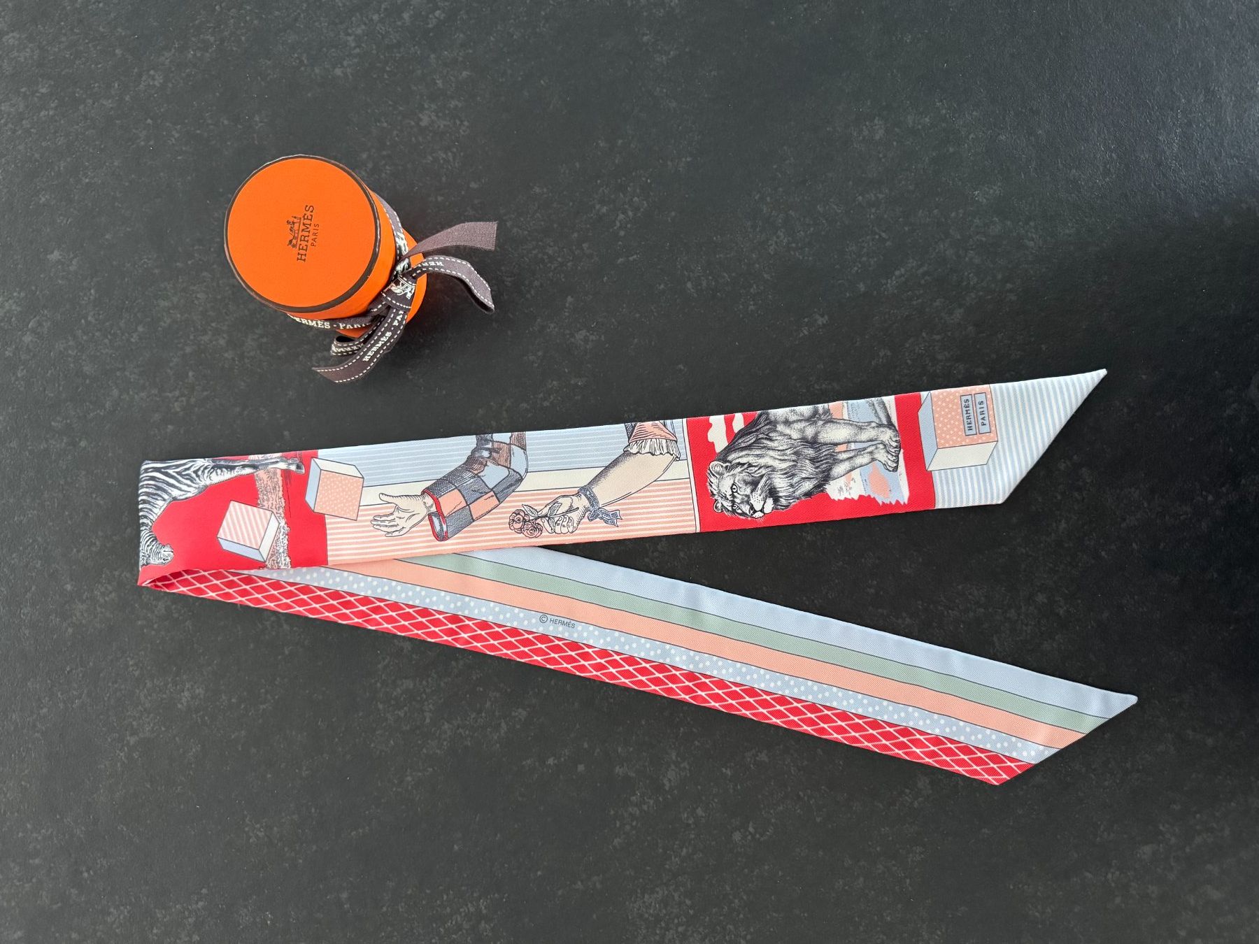 Hermès Foulards & écharpes: Hermes Twilly NEU – Neuf (Voir description) à Kilchberg ZH par 753sunshine