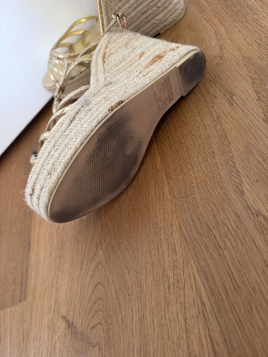 Zara Scarpe da donna: Gold Espadrille Wedge Sandals  – Usato da Stallikon venduto da RTagel 4