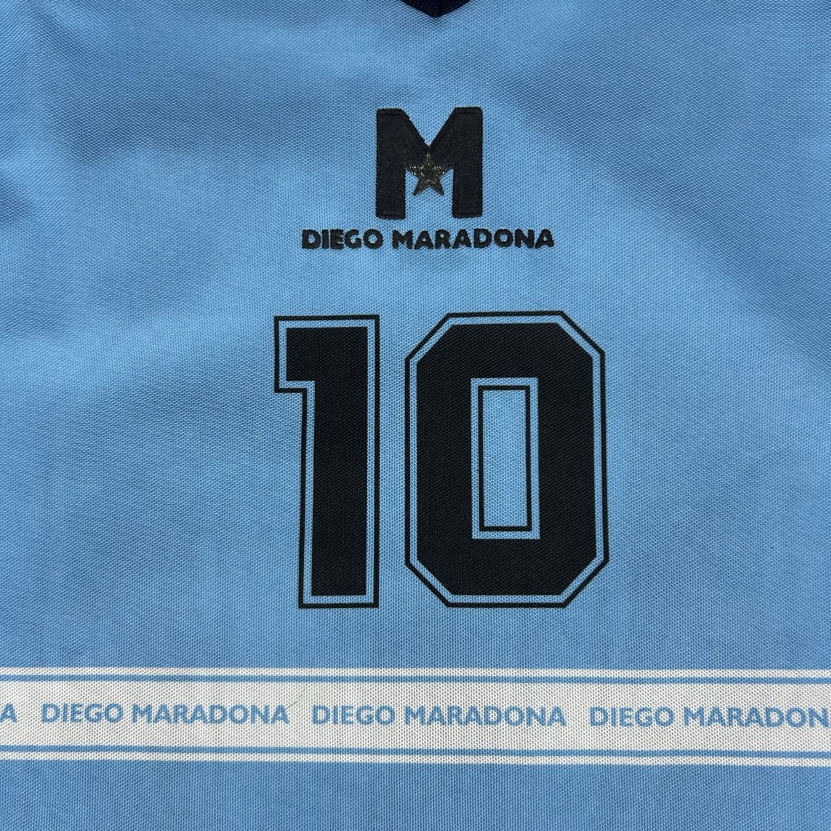 Canottiere & Pantaloni: Maradona signed – Nuovo (secondo la descrizione) da La Sagne NE venduto da Matlasape 5