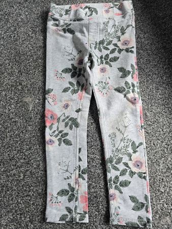 Mädchen Leggings Blumenmuster gr.110