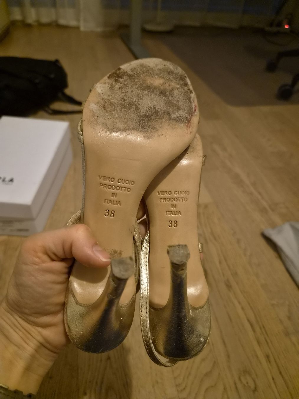 Scarpe da donna: Sandali da donna oro Taglia 38 usati – Usato da Ebikon venduto da Haselnuss23 2