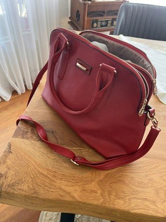 Elegante Damenhandtasche aus echtem Leder