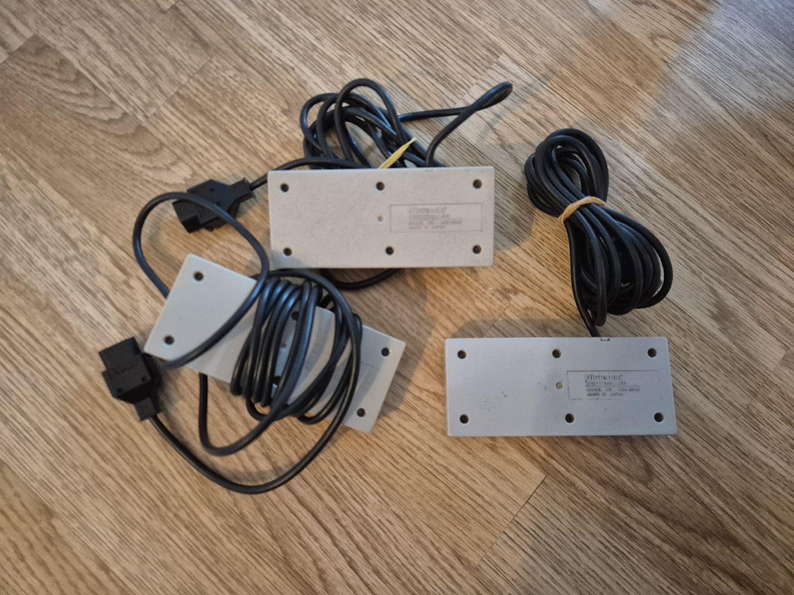 Nintendo Manettes: Nintendo NES Controller 3 Stk. gebraucht – D'occasion à Gümligen par kurt2591989 1