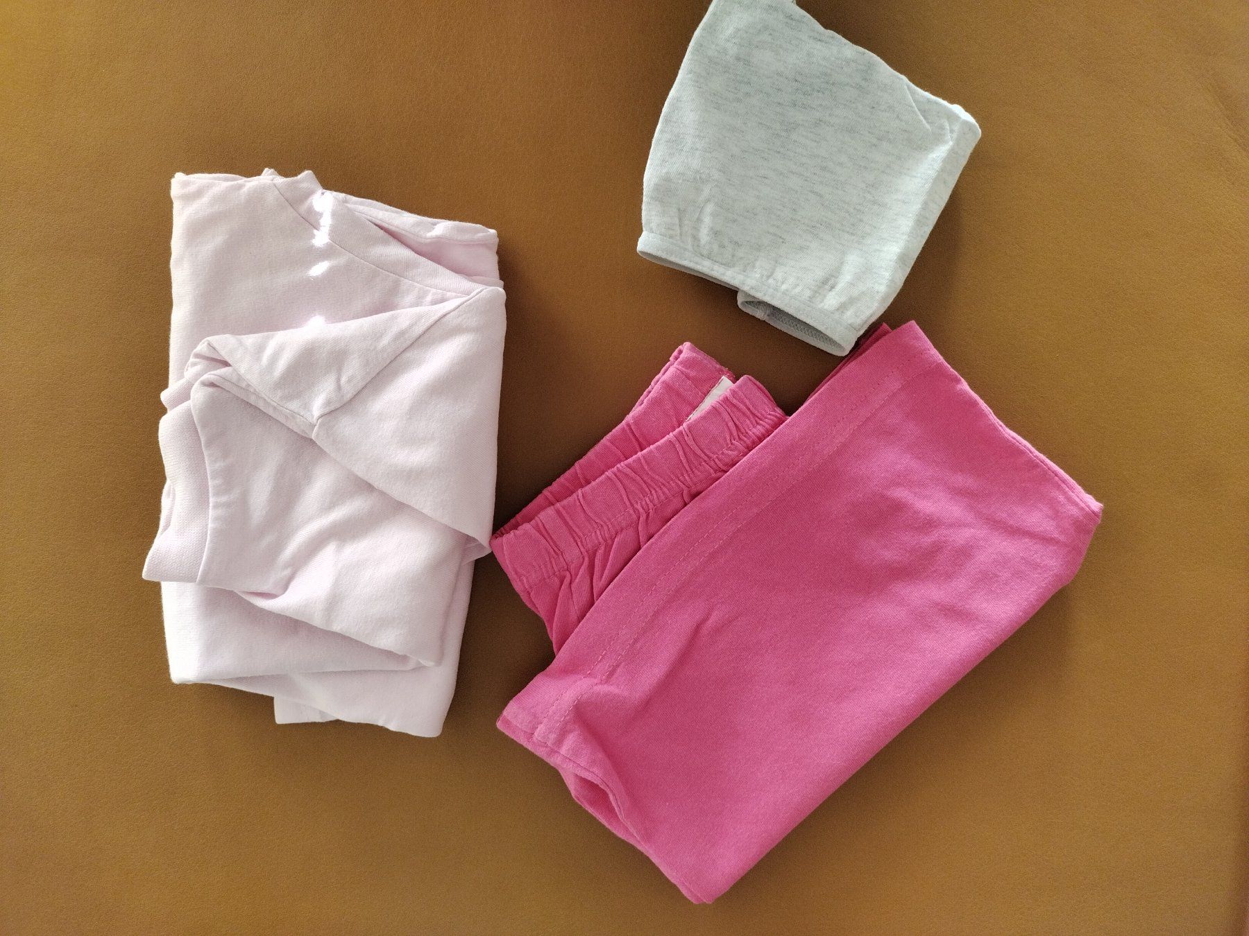 Lotti & Set di vestiti: Pyjama-Set für echte Eis- & Eiskönnigen Freundinen, 110-116 – Usato da Densbüren venduto da TutaLarsen 8