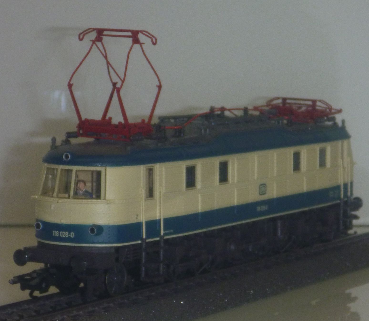Märklin Modelleisenbahnen: BR 118 der DB  Märklin 37685 – Neu und originalverpackt aus Frenkendorf von rail62 2