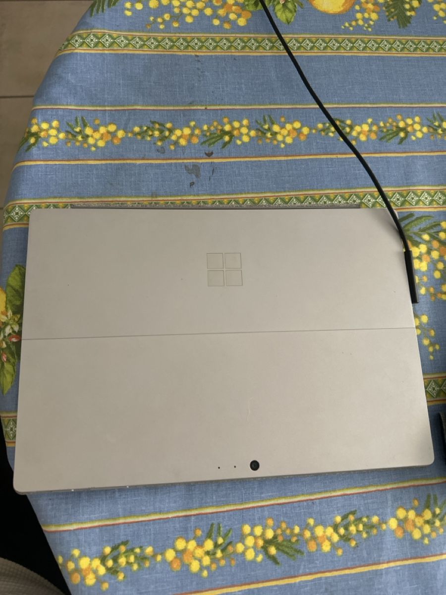 Microsoft Tastaturen: Microsoft Surface Pro 4 128 Go – clavier + housse cuir + cha – Neu (gemäss Beschreibung) aus Chêne-Bougeries von GLM24 2