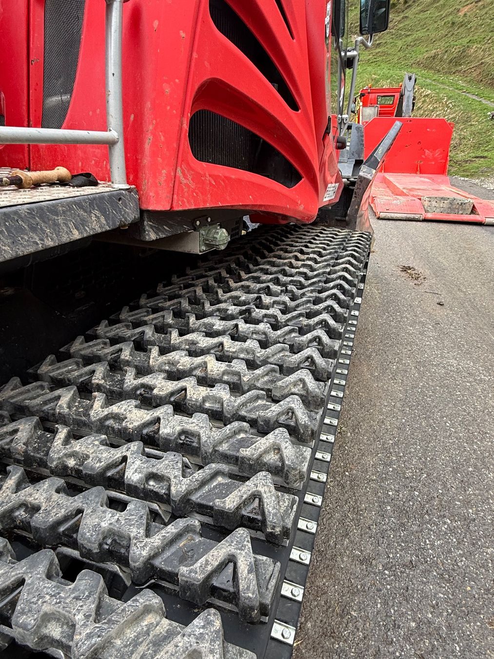 Bagger: Chenilles d été pour Pistenbully 600 ou 300 – Gebraucht aus Villeneuve VD von Tiennot 2