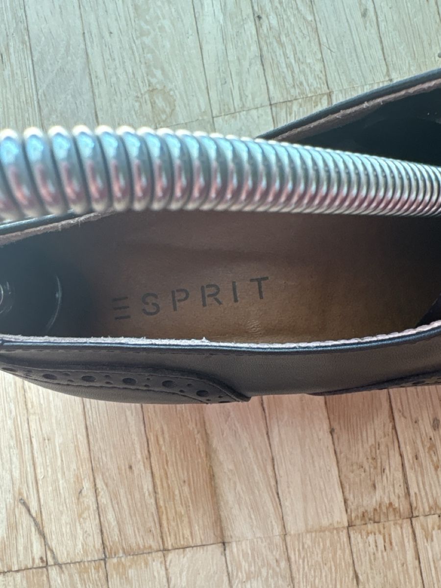 Esprit Scarpe da donna: Stylish Esprit Black Womens Brogues - Size 40 - – Nuovo (secondo la descrizione) da Nyon venduto da Iamher 3