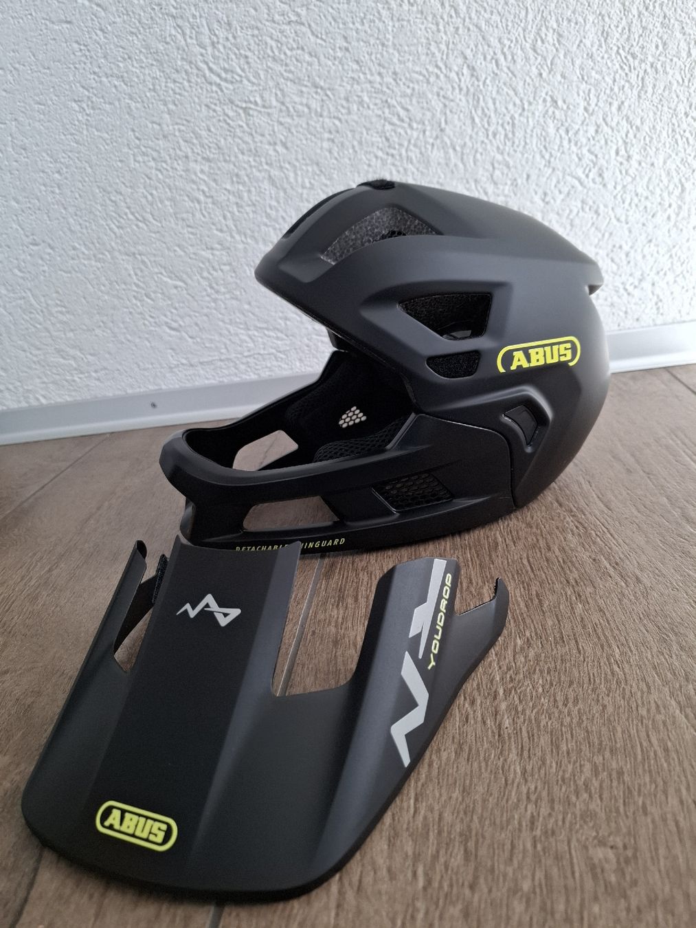 Abus Casques: Velohelm ABUS YouDrop FF – Neuf (Voir description) à Root par EsHaSu 2