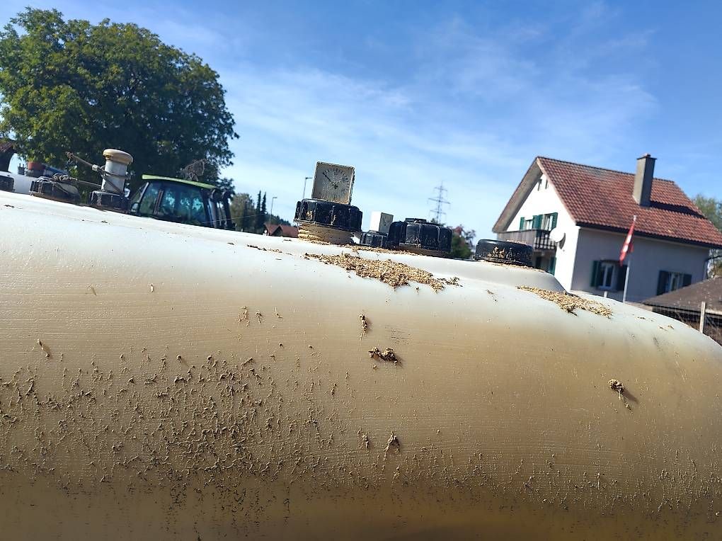 Sonstiges Fahrzeugzubehör: Dieseltank 2000L – Gebraucht aus Hofstetten ZH von Gischis 2