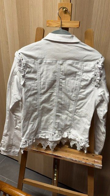 Giacche: Veste jean blanche avec strass neuve – Nuovo (secondo la descrizione) da Crans VD venduto da vra_262m 3