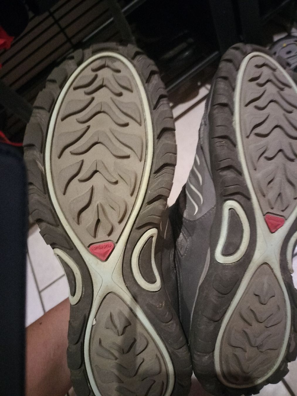 Scarpe da donna: Wanderschuhe  – Usato da Leibstadt venduto da Teufeli93 2