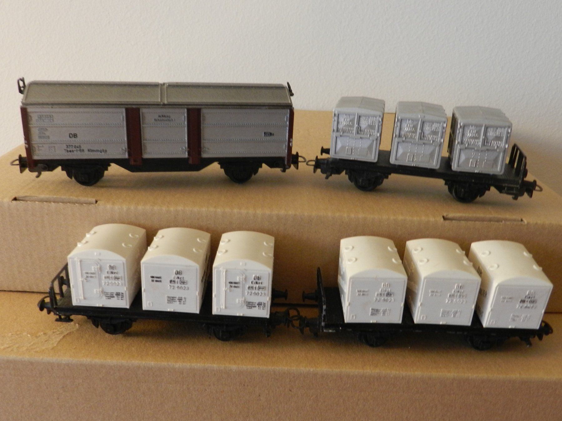 Kleinbahn Modelleisenbahnen: H0 DC KLEINBAHN Güterwagen DB 4 St – Gebraucht aus Arzier-Le Muids von elocin83